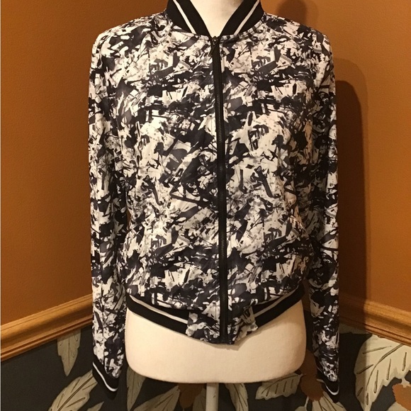 Women’s Madden Bomber Jacket! - Picture 2 of 8